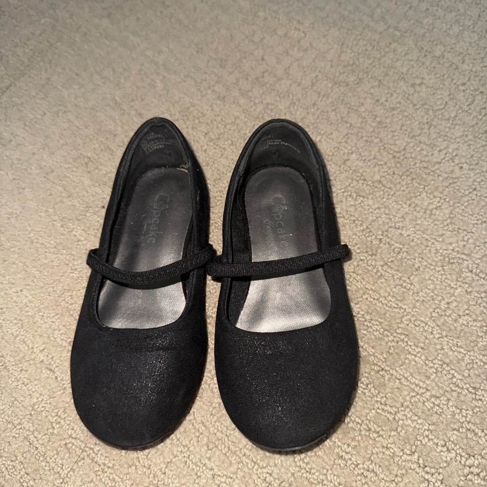 Dress shoes black